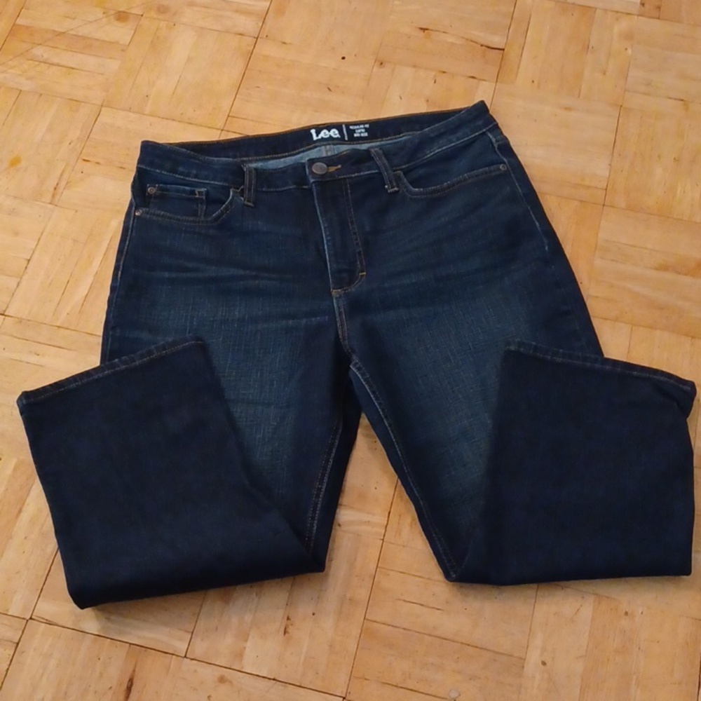 Lee regular fit capris mid rise women's size 14